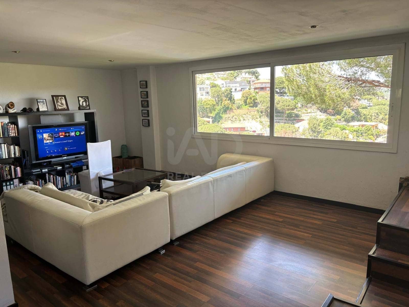5 soveværelse Byhus til salg i Barcelona by med swimmingpool garage - € 495.000 (Ref: 9987496)