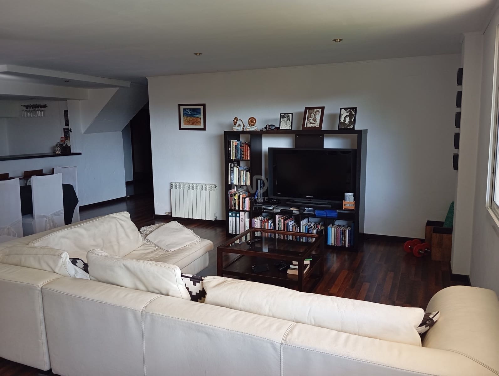 5 soveværelse Byhus til salg i Barcelona by med swimmingpool garage - € 495.000 (Ref: 9987496)