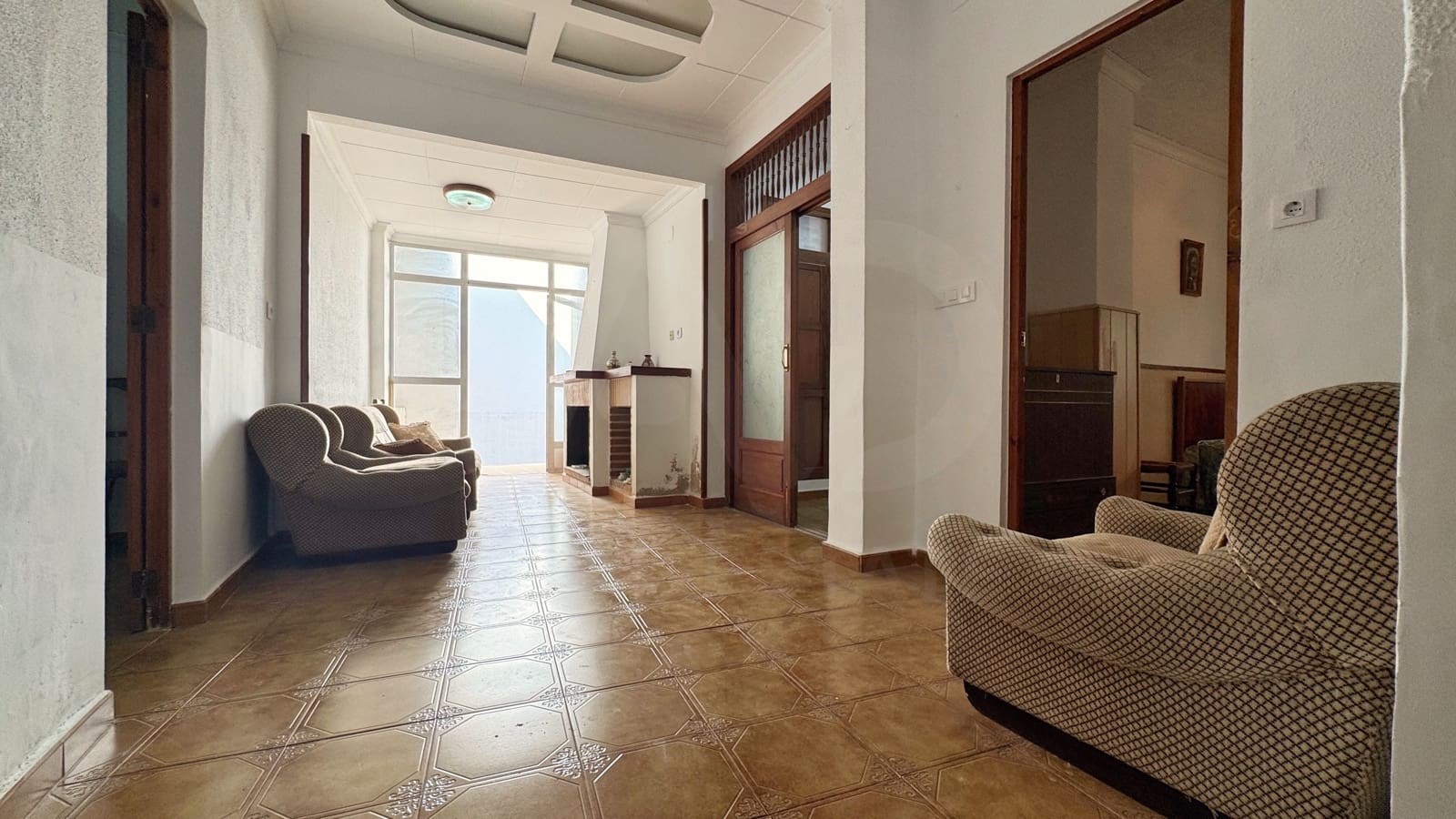 3 soveværelse Byhus til salg i Alicante by - € 140.000 (Ref: 9987497)