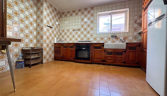 3 soveværelse Byhus til salg i Alicante by - € 140.000 (Ref: 9987497)