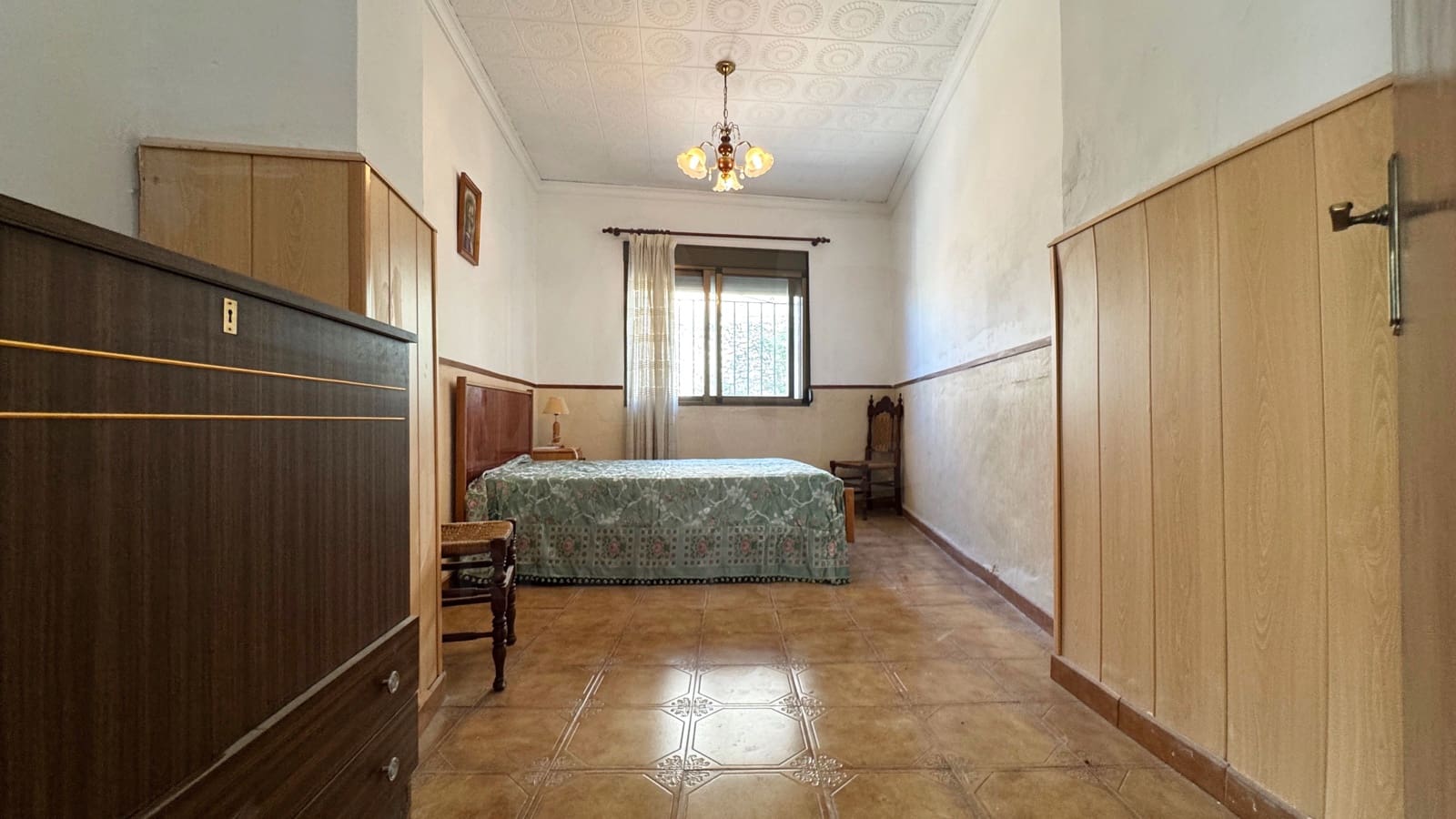 3 soveværelse Byhus til salg i Alicante by - € 140.000 (Ref: 9987497)