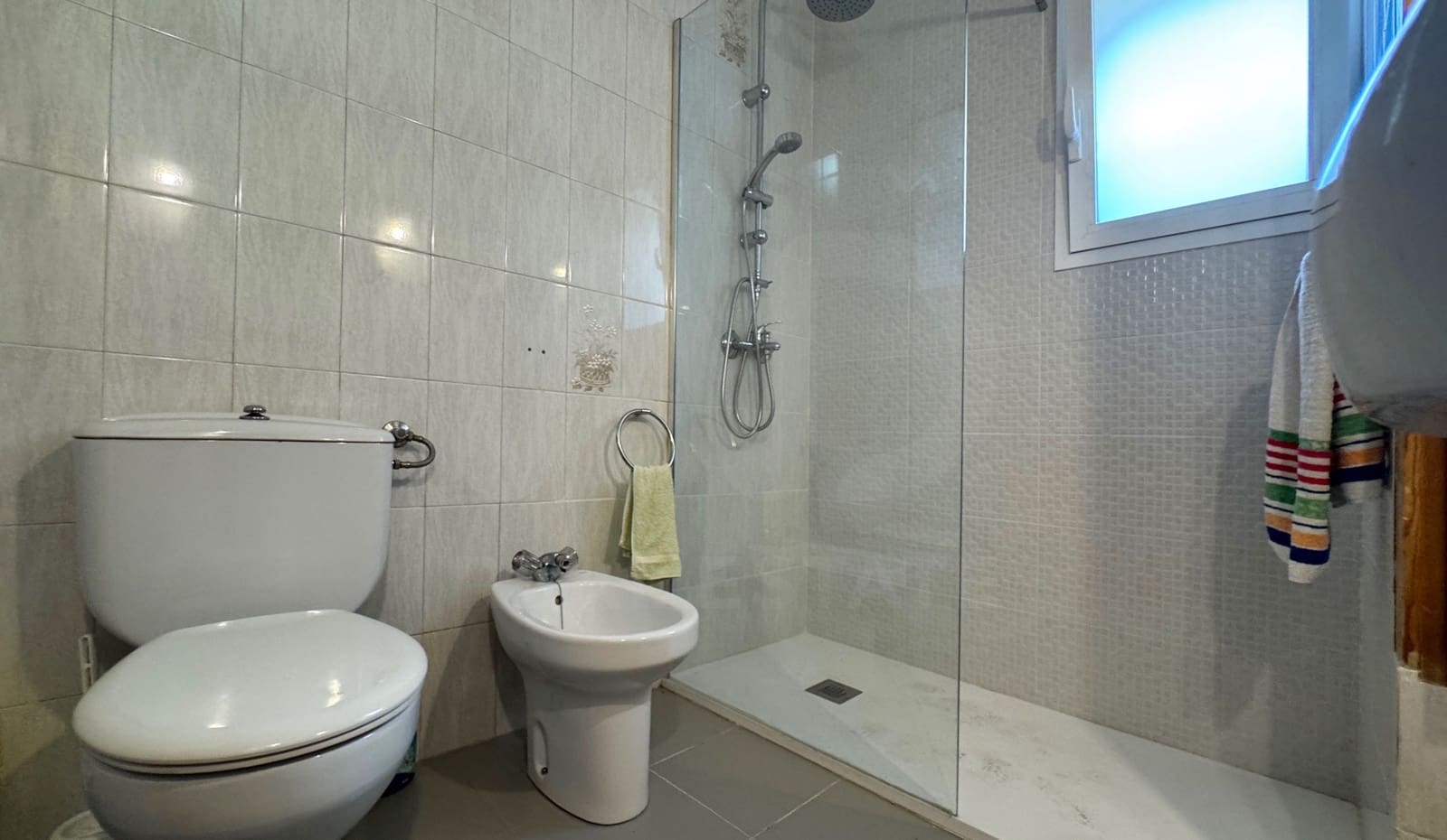 3 soveværelse Byhus til salg i Alicante by - € 140.000 (Ref: 9987497)