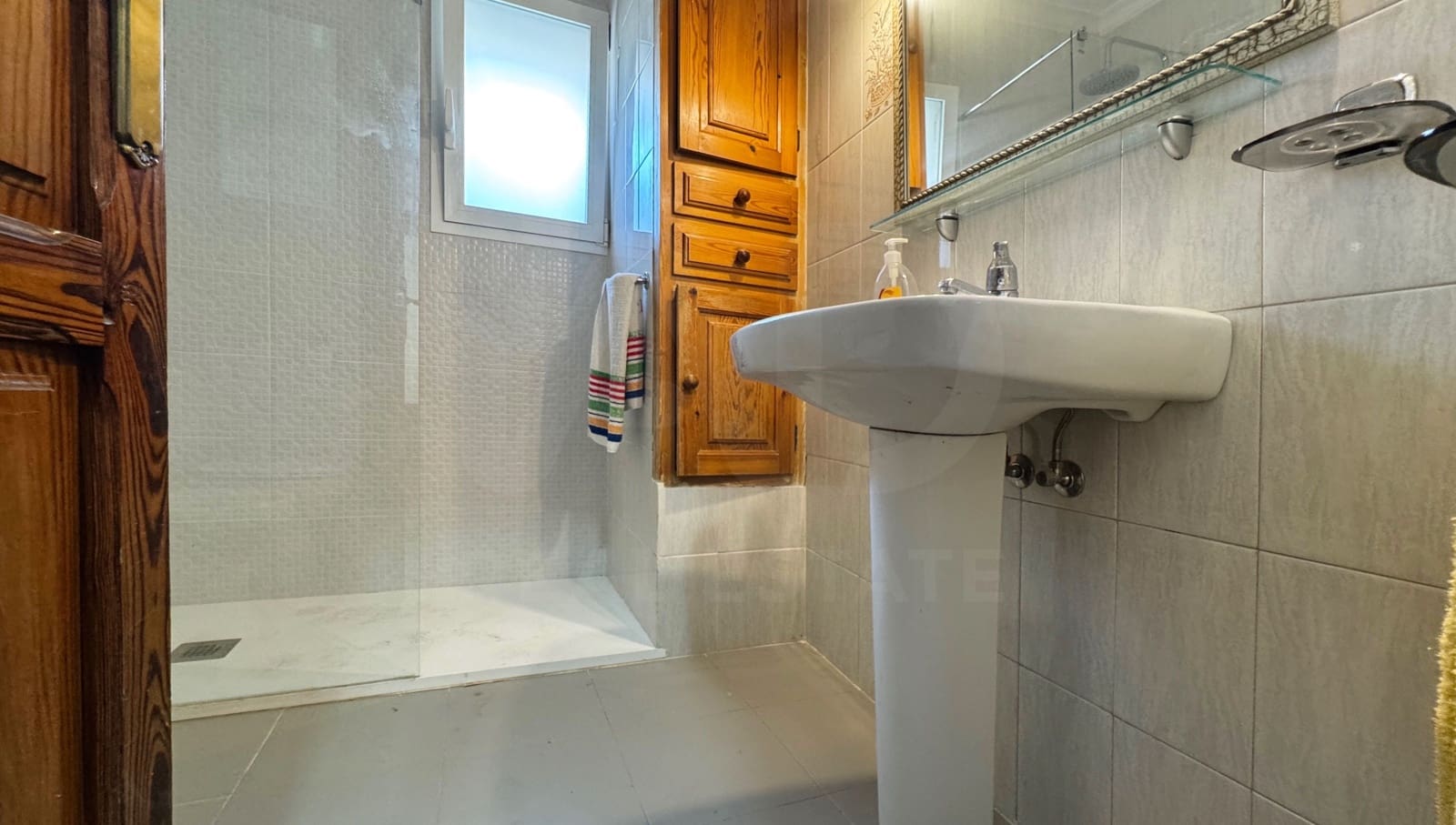 3 soveværelse Byhus til salg i Alicante by - € 140.000 (Ref: 9987497)