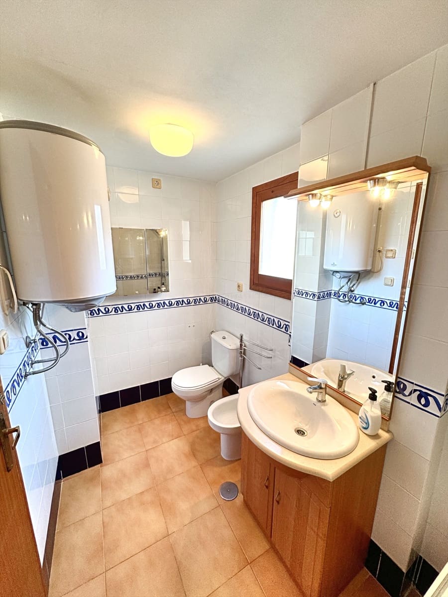 2 slaapkamer Penthouse te koop in Alicante stad - € 157.000 (Ref: 9987500)