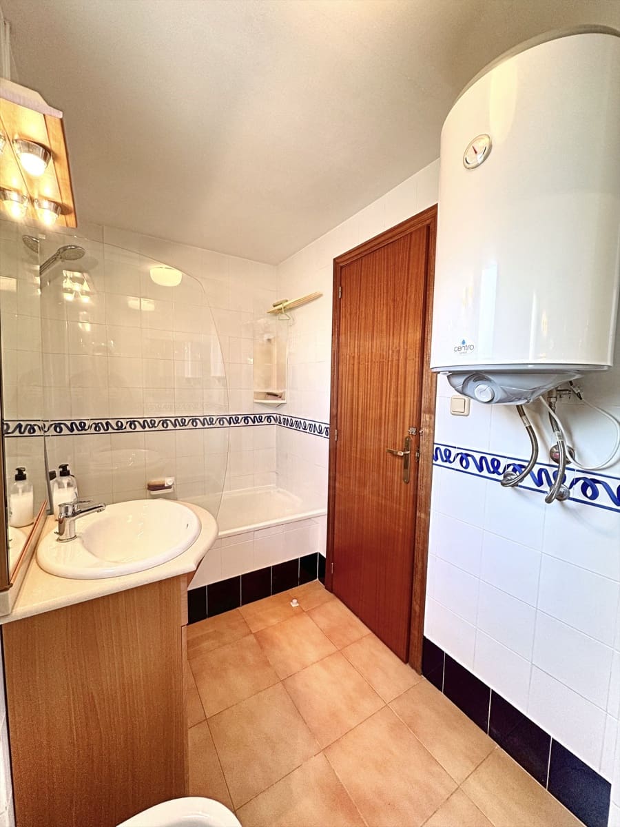 2 slaapkamer Penthouse te koop in Alicante stad - € 157.000 (Ref: 9987500)
