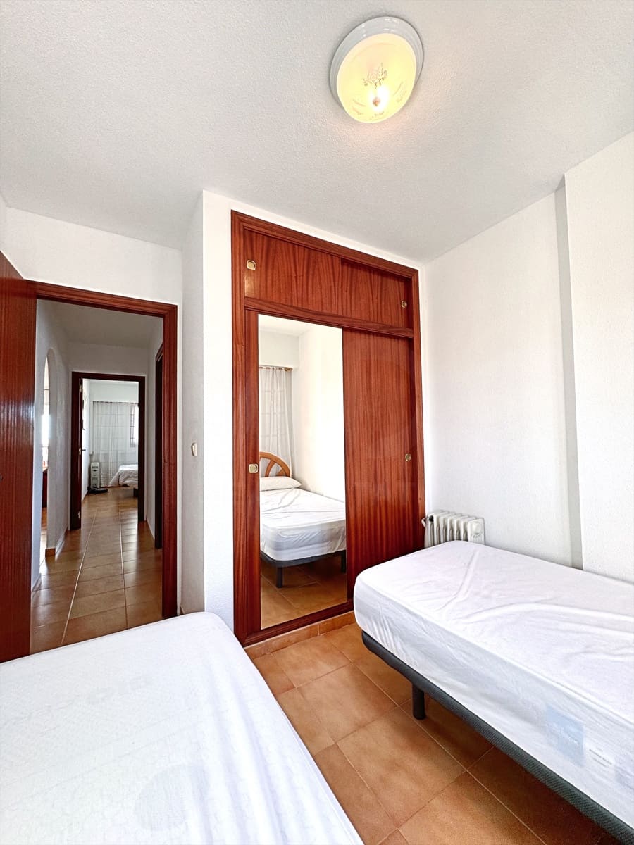 2 slaapkamer Penthouse te koop in Alicante stad - € 157.000 (Ref: 9987500)