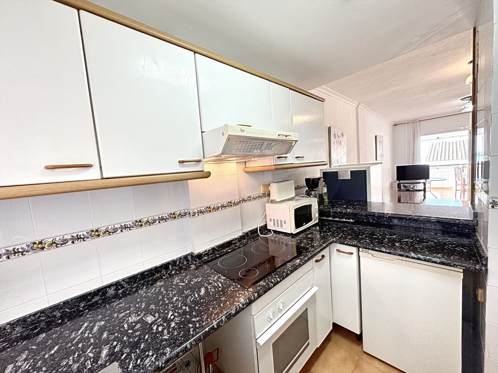 2 slaapkamer Penthouse te koop in Alicante stad - € 157.000 (Ref: 9987500)