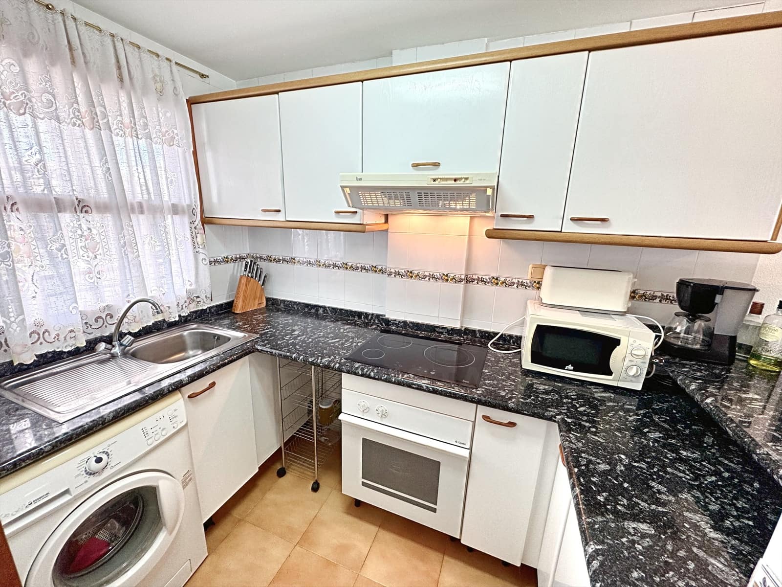 2 slaapkamer Penthouse te koop in Alicante stad - € 157.000 (Ref: 9987500)
