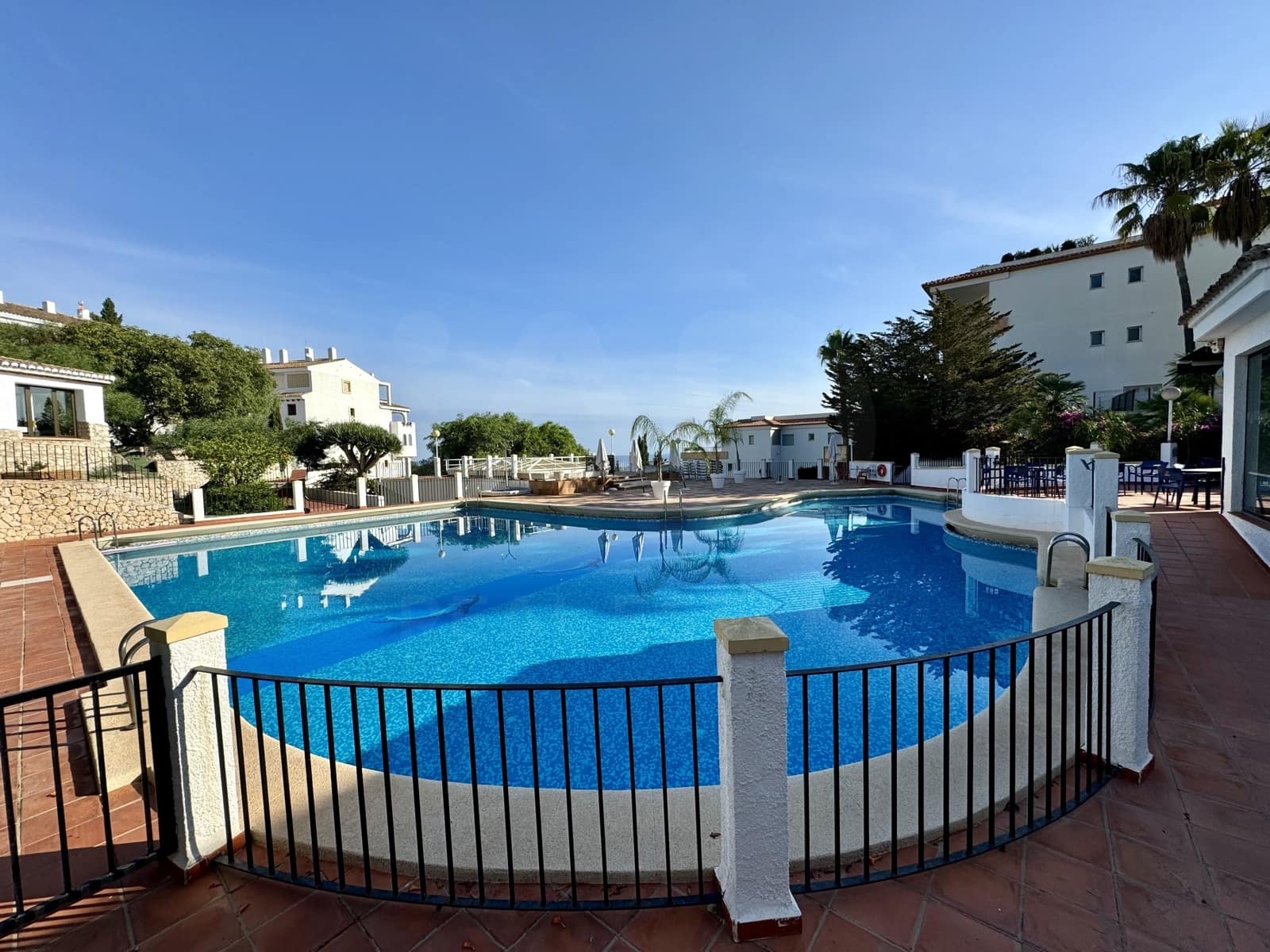 2 slaapkamer Penthouse te koop in Alicante stad - € 157.000 (Ref: 9987500)