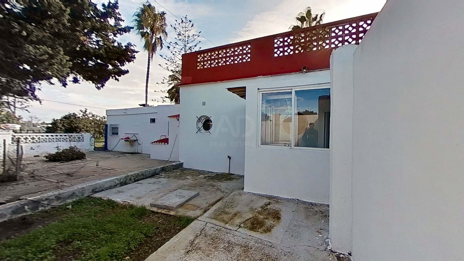 5 bedroom Townhouse for sale in Cadiz city - € 349,900 (Ref: 9987505)
