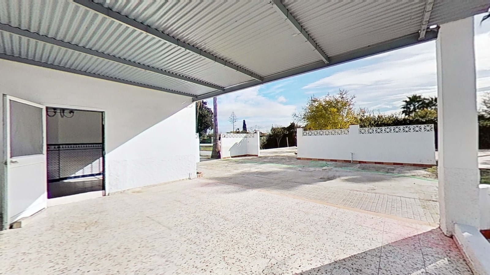 5 bedroom Townhouse for sale in Cadiz city - € 349,900 (Ref: 9987505)