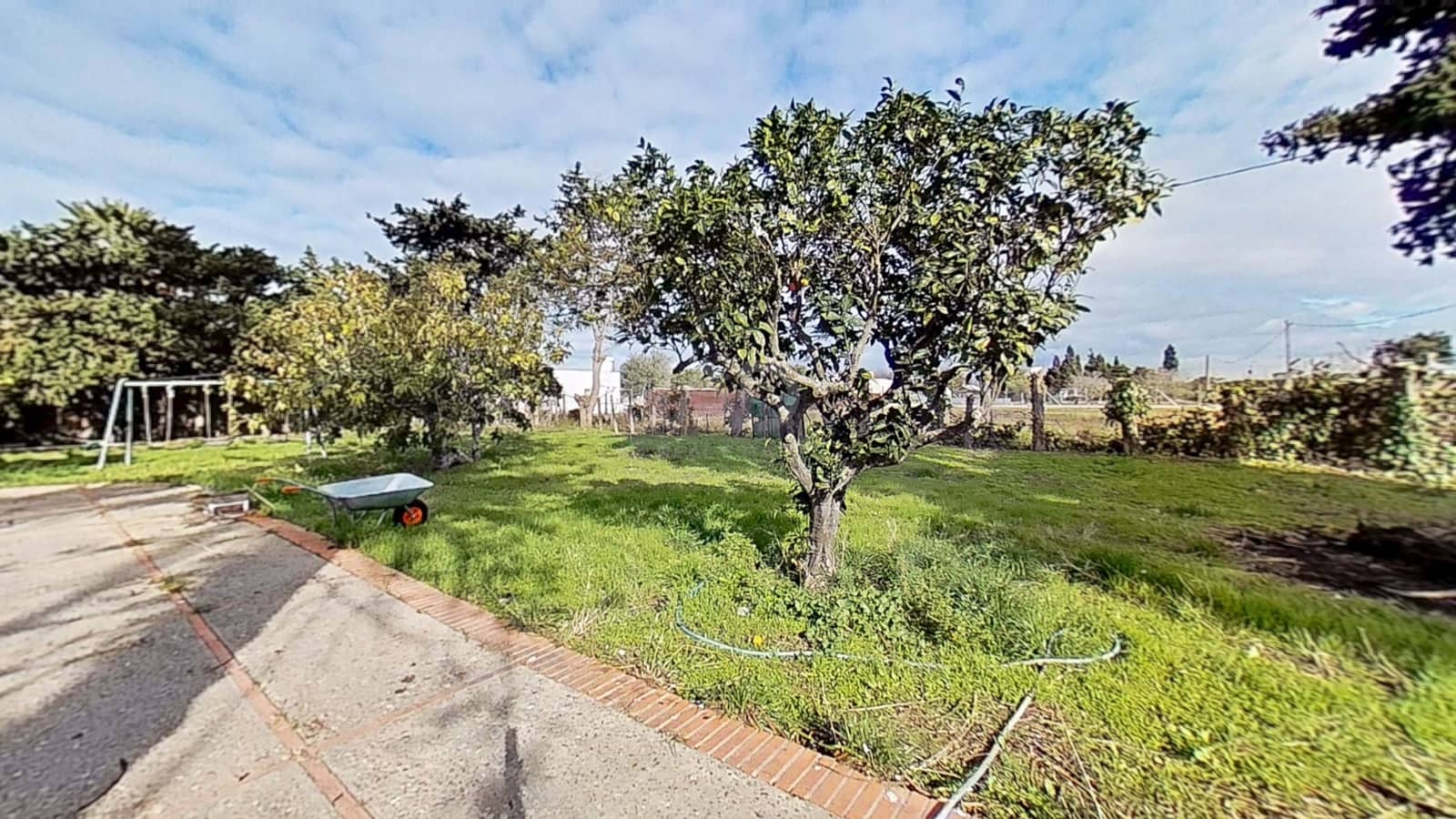 5 bedroom Townhouse for sale in Cadiz city - € 349,900 (Ref: 9987505)