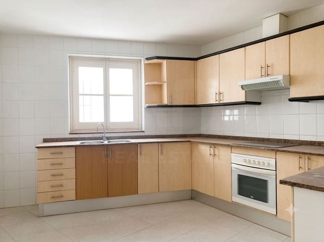 Apartamento de 4 habitaciones en Cubelles en venta - 140.000 € (Ref: 9987510)