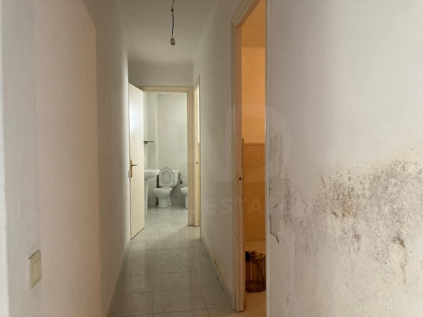 4 slaapkamer Appartement te koop in Barcelona stad - € 140.000 (Ref: 9987510)