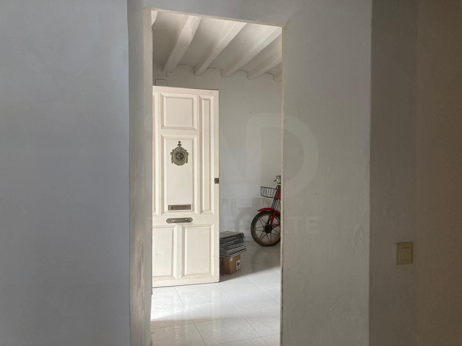 4 slaapkamer Appartement te koop in Barcelona stad - € 140.000 (Ref: 9987510)