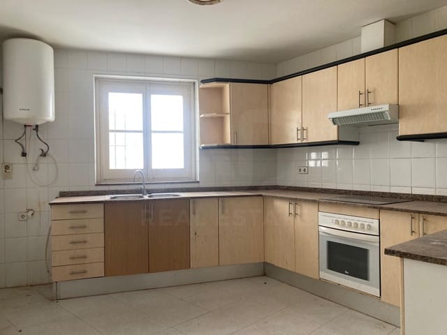 Apartamento de 4 habitaciones en Cubelles en venta - 140.000 € (Ref: 9987510)
