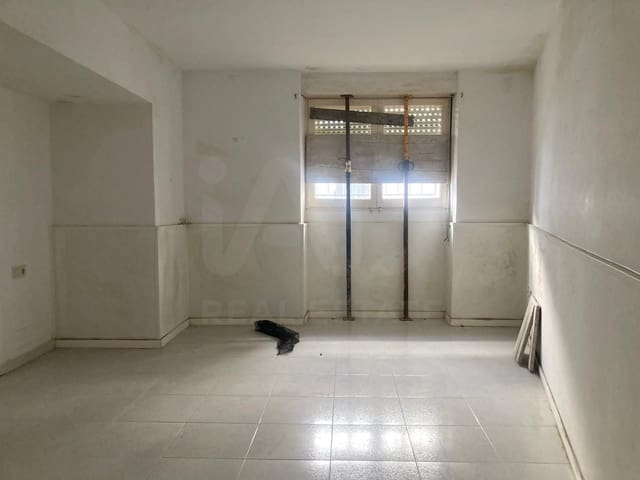 Apartamento de 4 habitaciones en Cubelles en venta - 140.000 € (Ref: 9987510)
