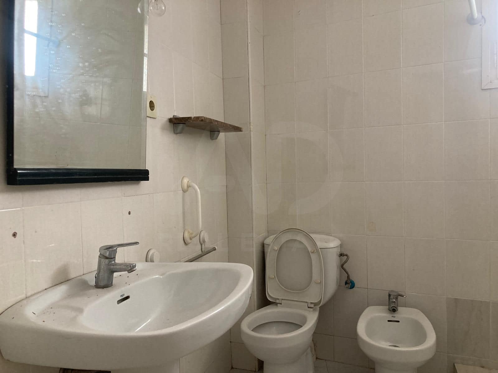 4 slaapkamer Appartement te koop in Barcelona stad - € 140.000 (Ref: 9987510)