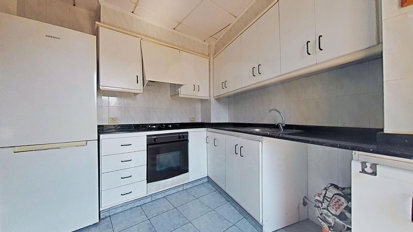 Apartamento de 3 habitaciones en Vila-real en venta - 140.000 € (Ref: 9987511)