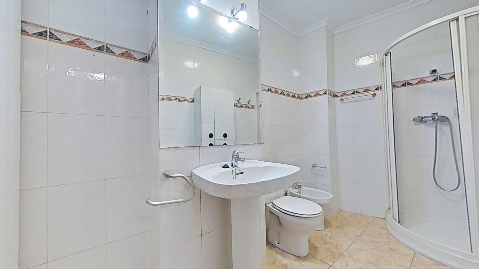 Apartamento de 3 habitaciones en Vila-real en venta - 140.000 € (Ref: 9987511)