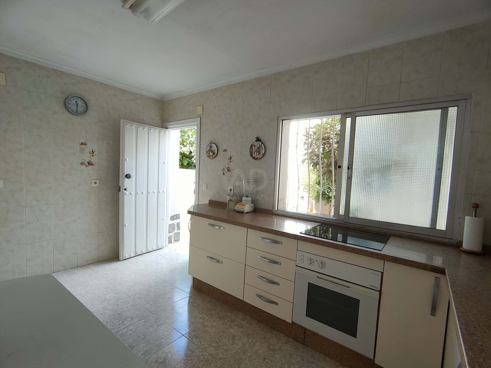 4 bedroom Townhouse for sale in Torre de Benagalbon with garage - € 789,000 (Ref: 9987514)