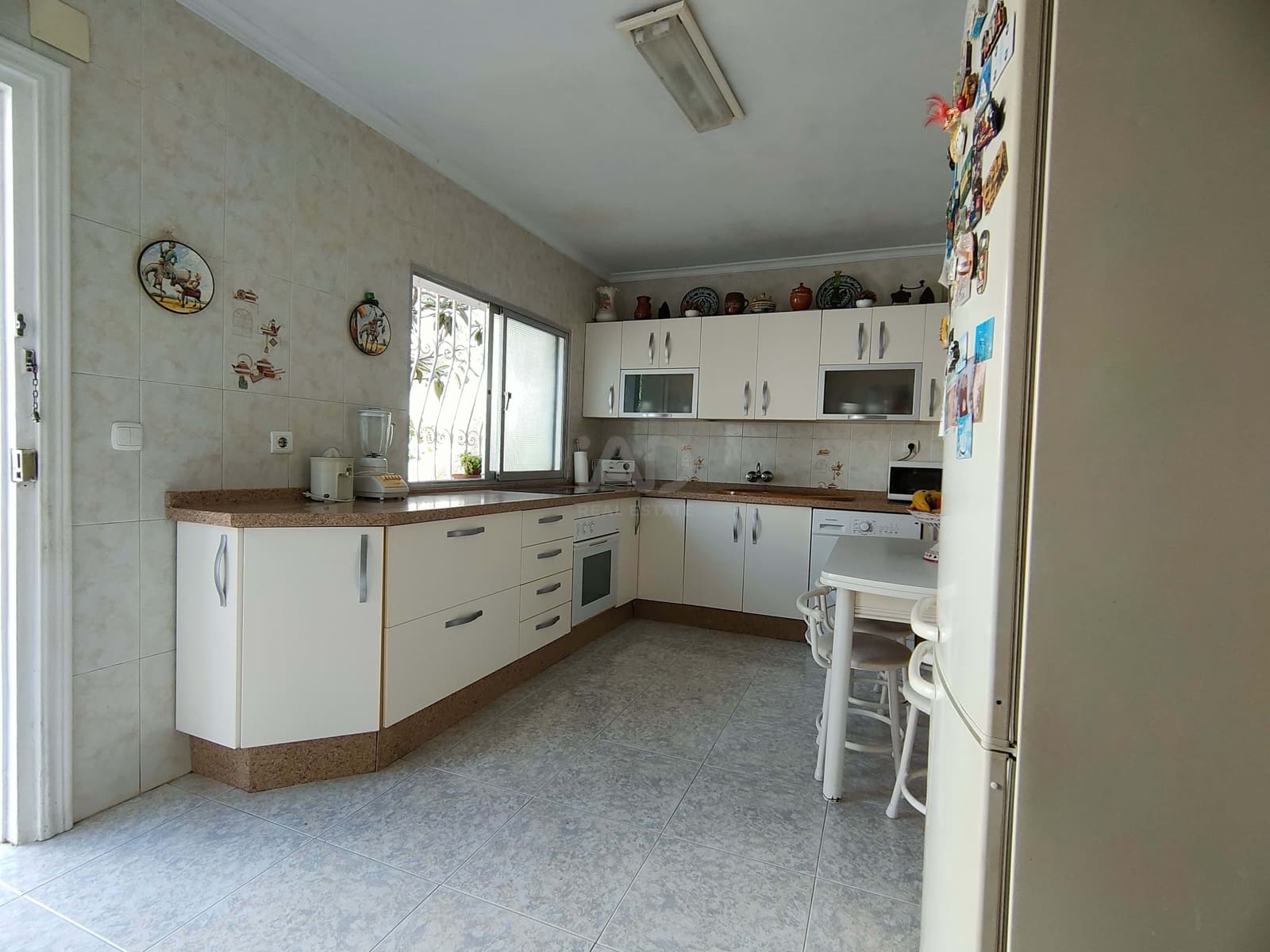 4 bedroom Townhouse for sale in Torre de Benagalbon with garage - € 789,000 (Ref: 9987514)