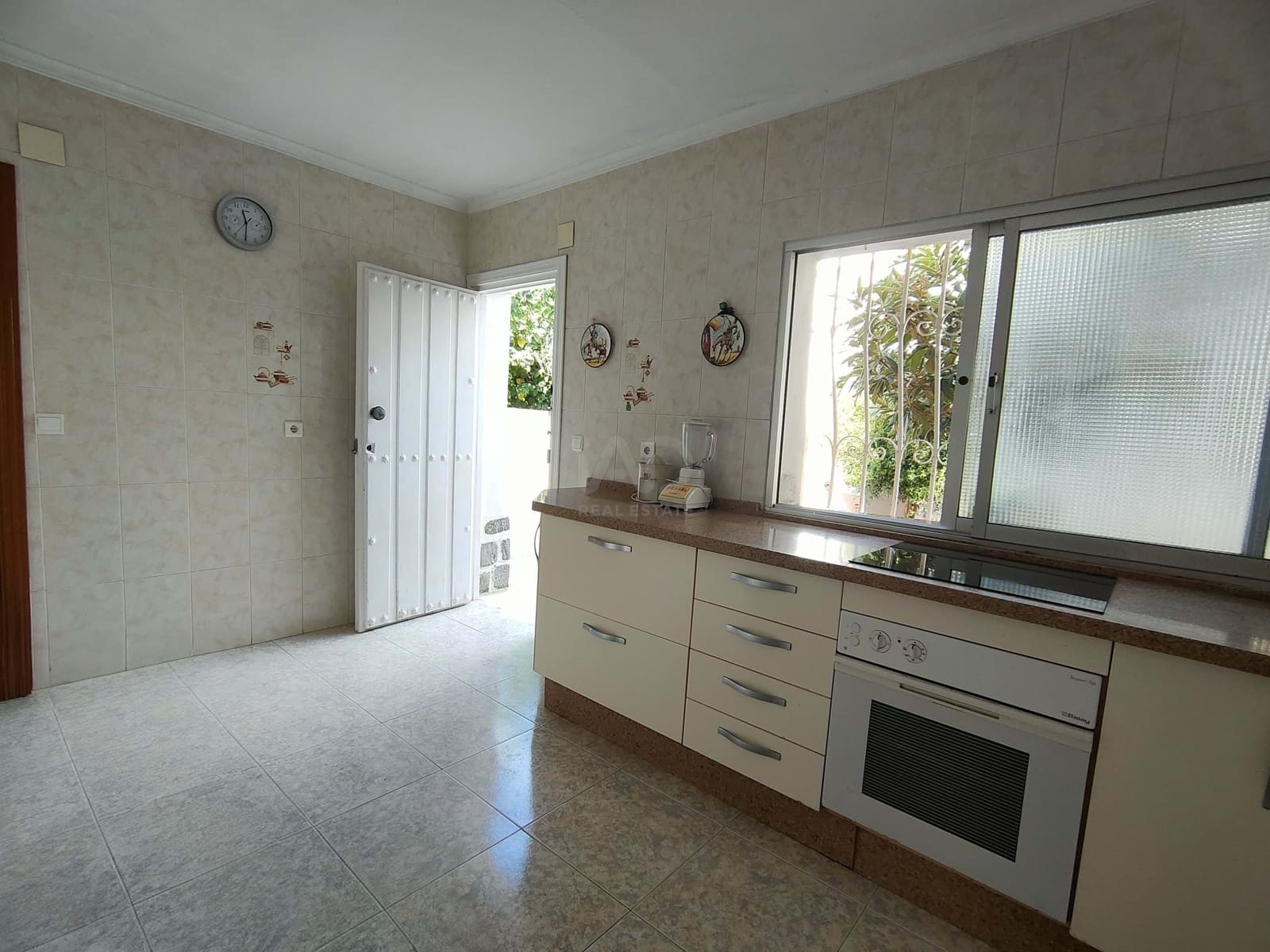 4 bedroom Townhouse for sale in Torre de Benagalbon with garage - € 789,000 (Ref: 9987514)
