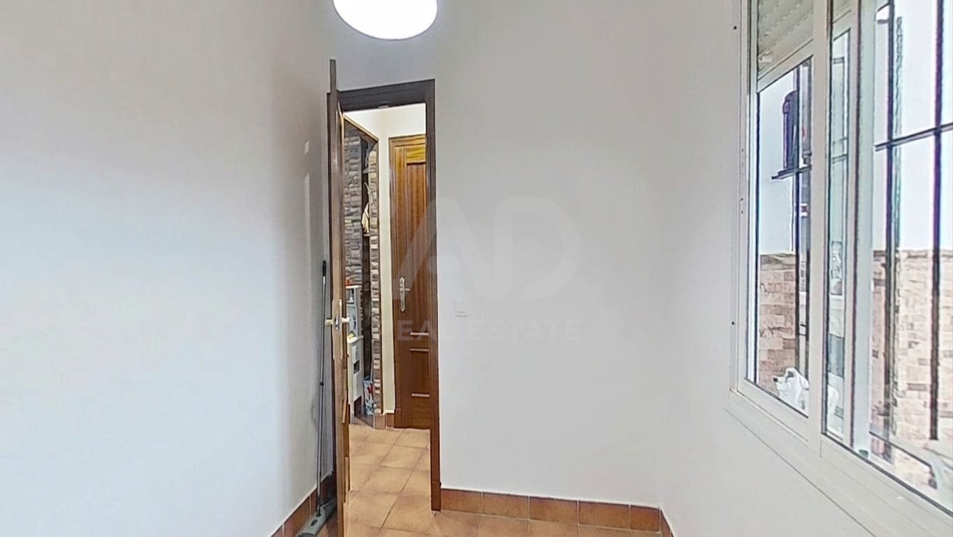 4 Zimmer Haus zu verkaufen in Cadiz Stadt mit Garage - 180.000 € (Ref: 9987517)