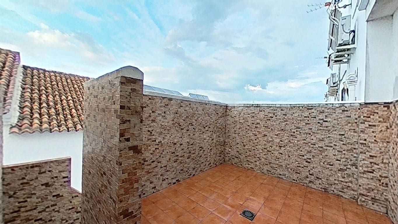 4 Zimmer Haus zu verkaufen in Cadiz Stadt mit Garage - 180.000 € (Ref: 9987517)