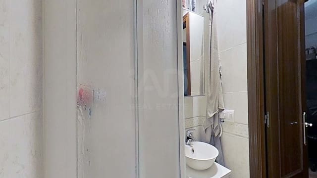 4 soverom Hus til salgs i Cádiz by med garasje - € 180 000 (Ref: 9987517)