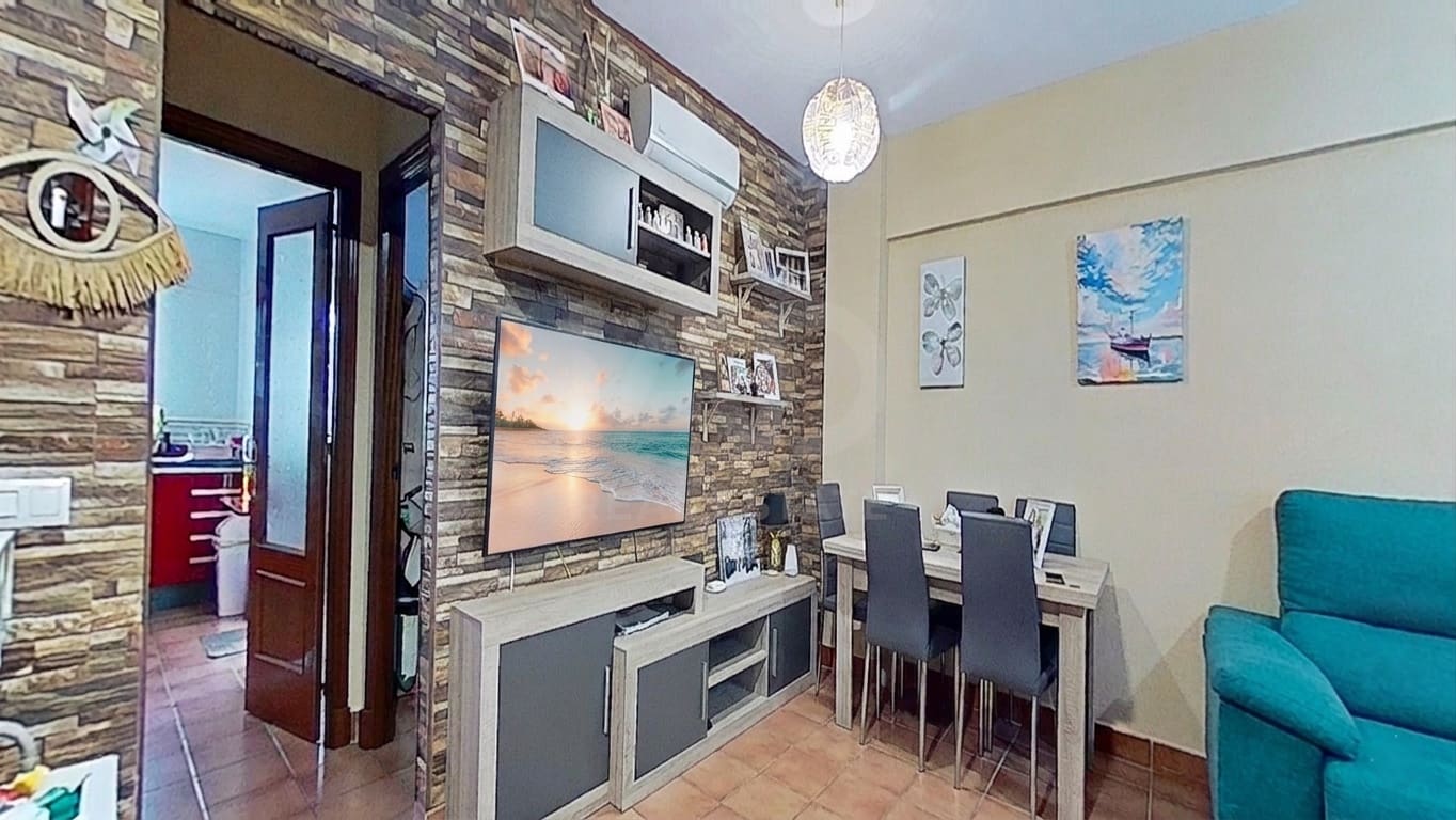 4 Zimmer Haus zu verkaufen in Cadiz Stadt mit Garage - 180.000 € (Ref: 9987517)