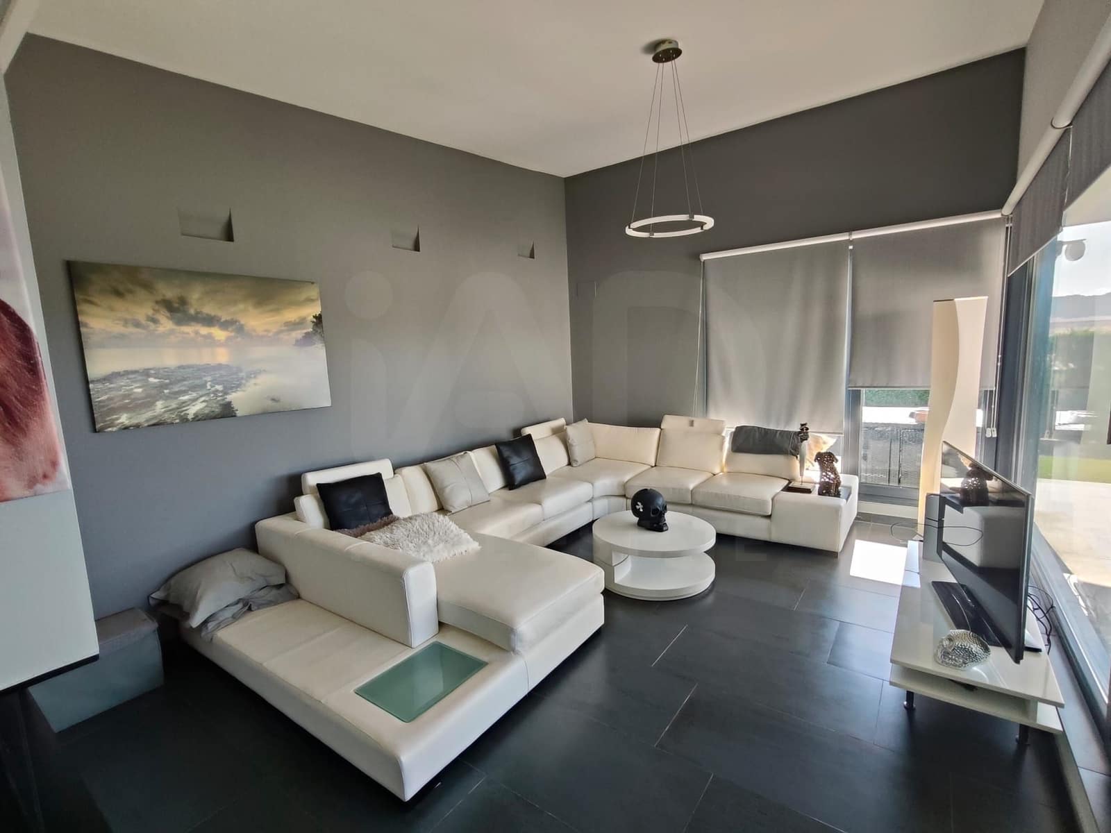4 bedroom Townhouse for sale in Palencia city with pool garage - € 680,000 (Ref: 9987518)
