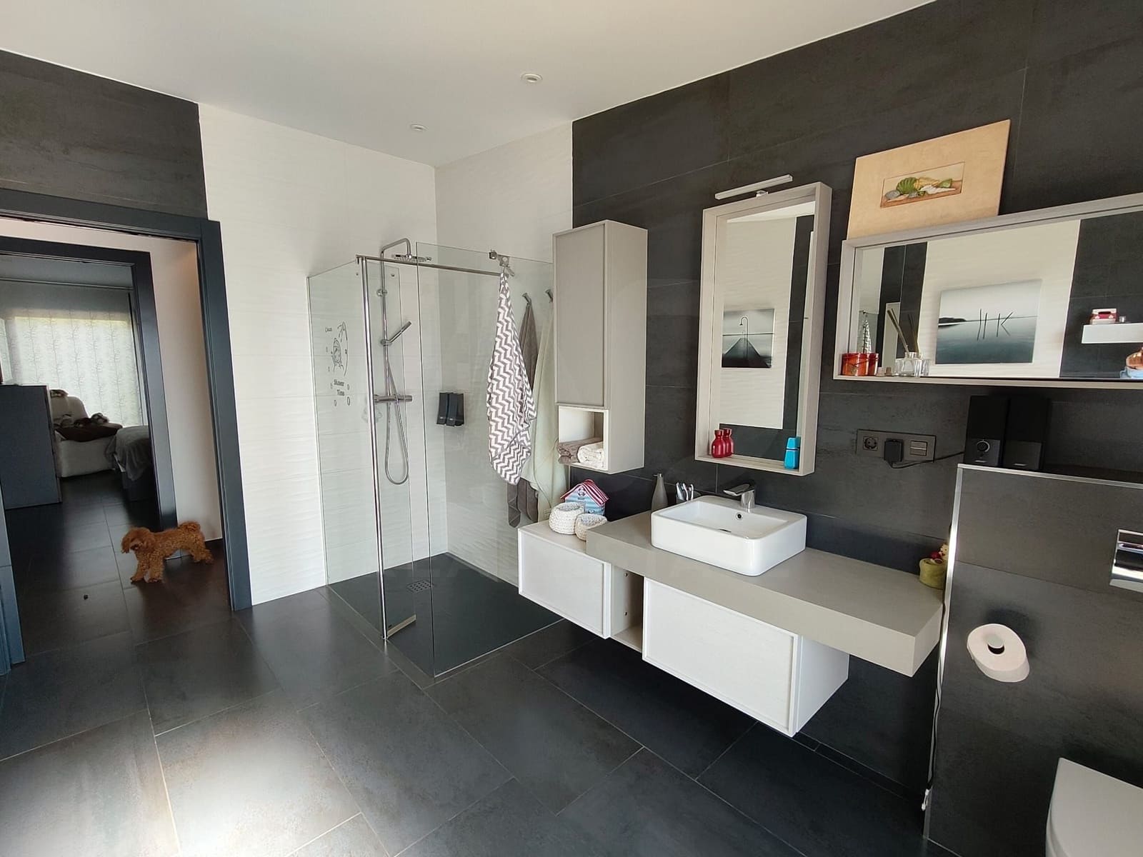 4 bedroom Townhouse for sale in Palencia city with pool garage - € 680,000 (Ref: 9987518)
