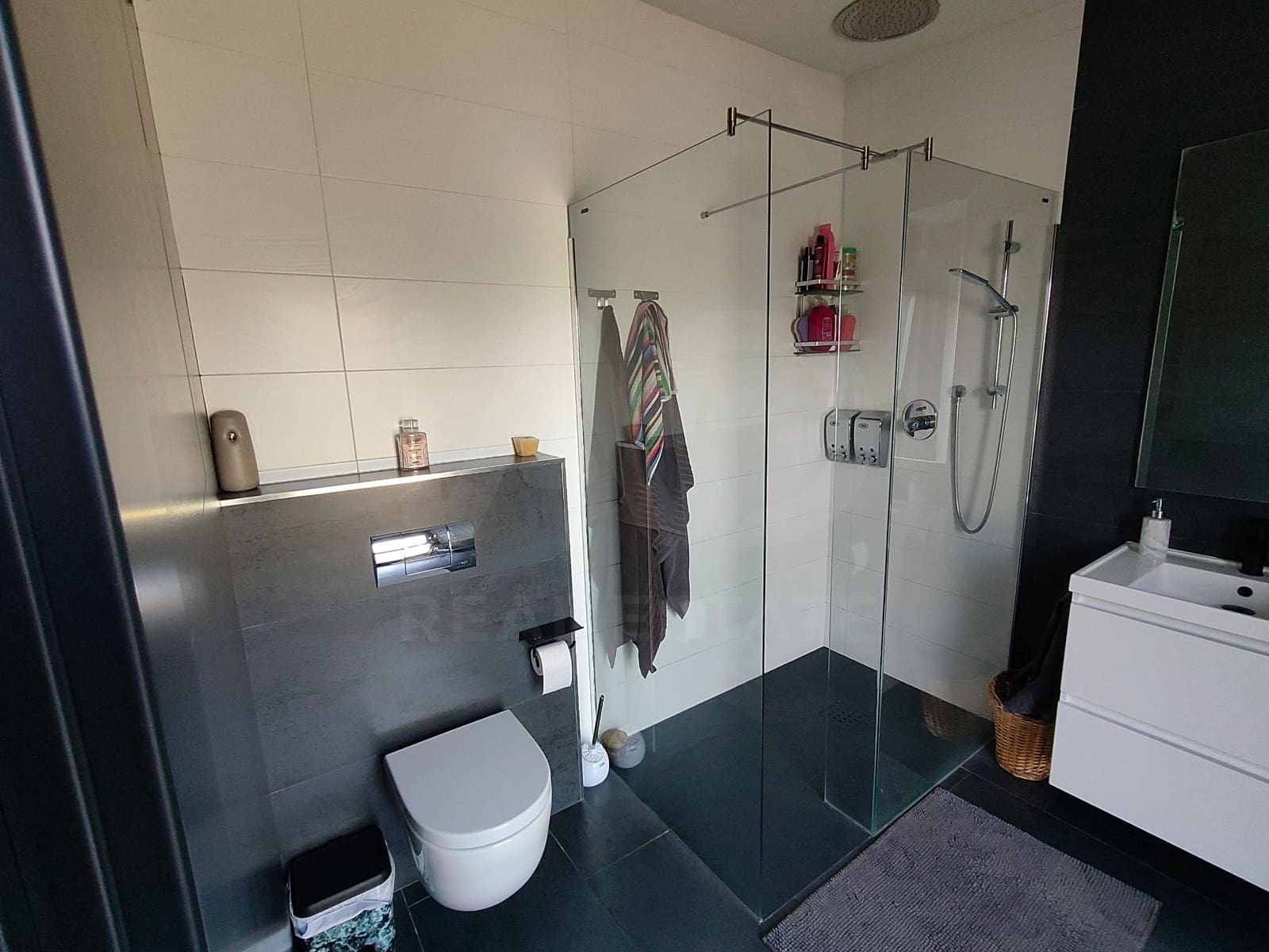 4 bedroom Townhouse for sale in Palencia city with pool garage - € 680,000 (Ref: 9987518)