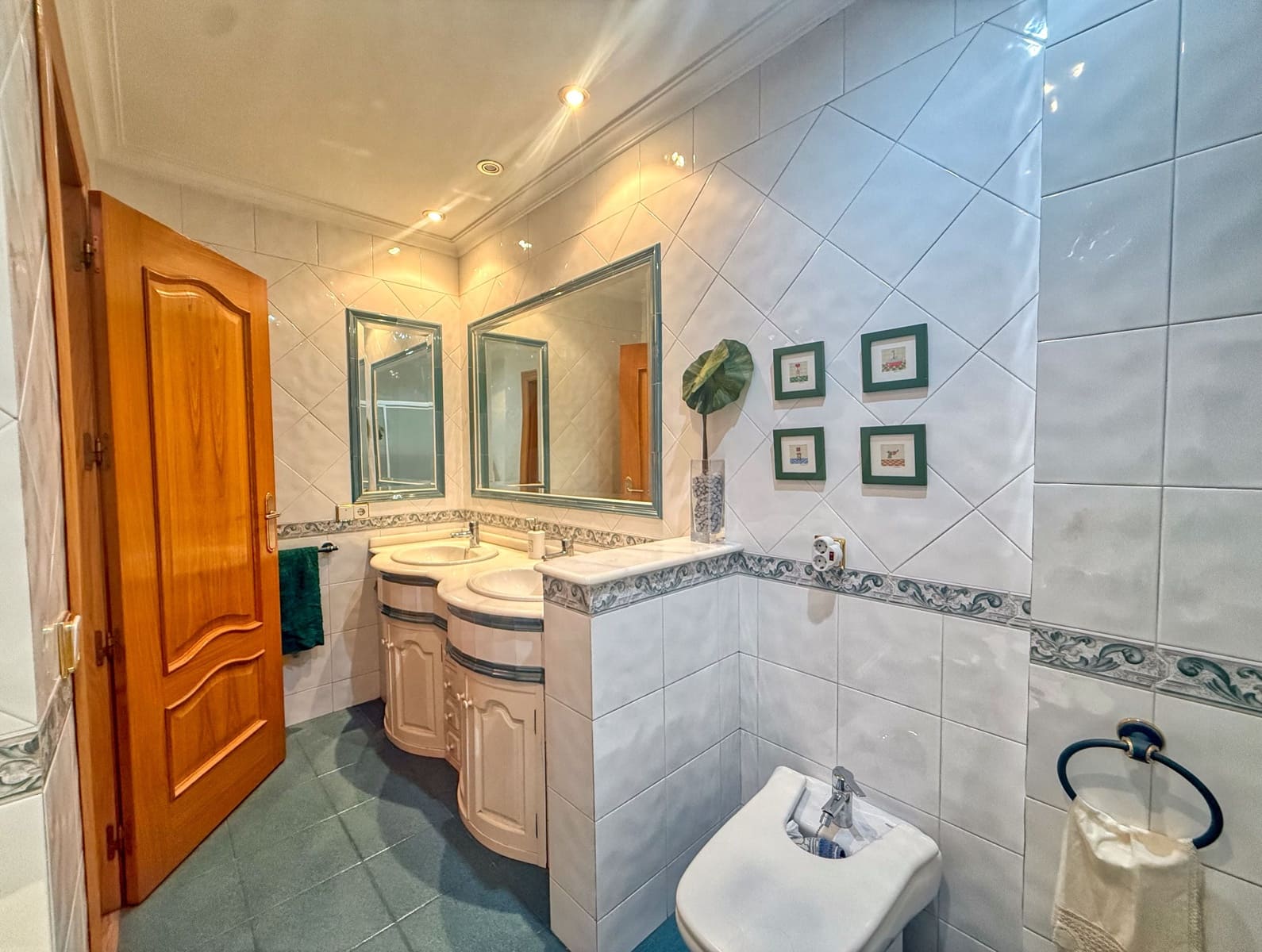 Casa de 3 habitaciones en Ciudad Real ciudad en venta con garaje - 215.000 € (Ref: 9987521)