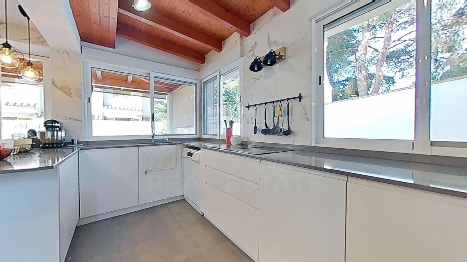 4 quarto Casa em Banda para venda em Benicassim com garagem - 639 990 € (Ref: 9987522)
