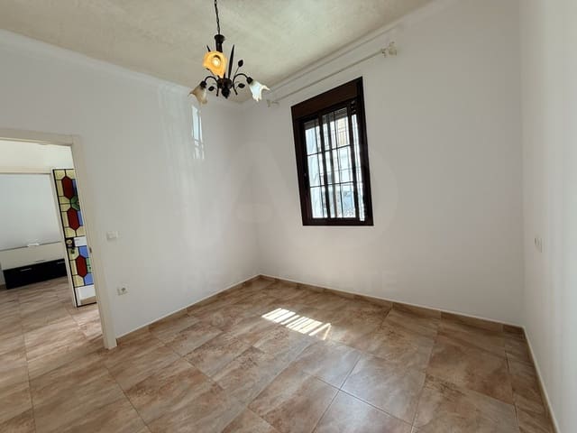 4 soverom Hus til salgs i Huelva by - € 199 000 (Ref: 9987526)