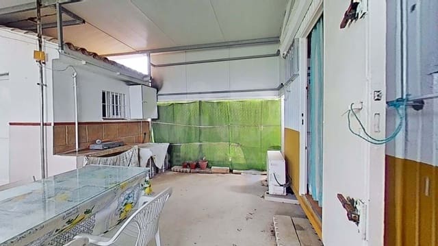 Grunde uden byggetilladelser til salg i Cádiz by - € 130.000 (Ref: 9987527)