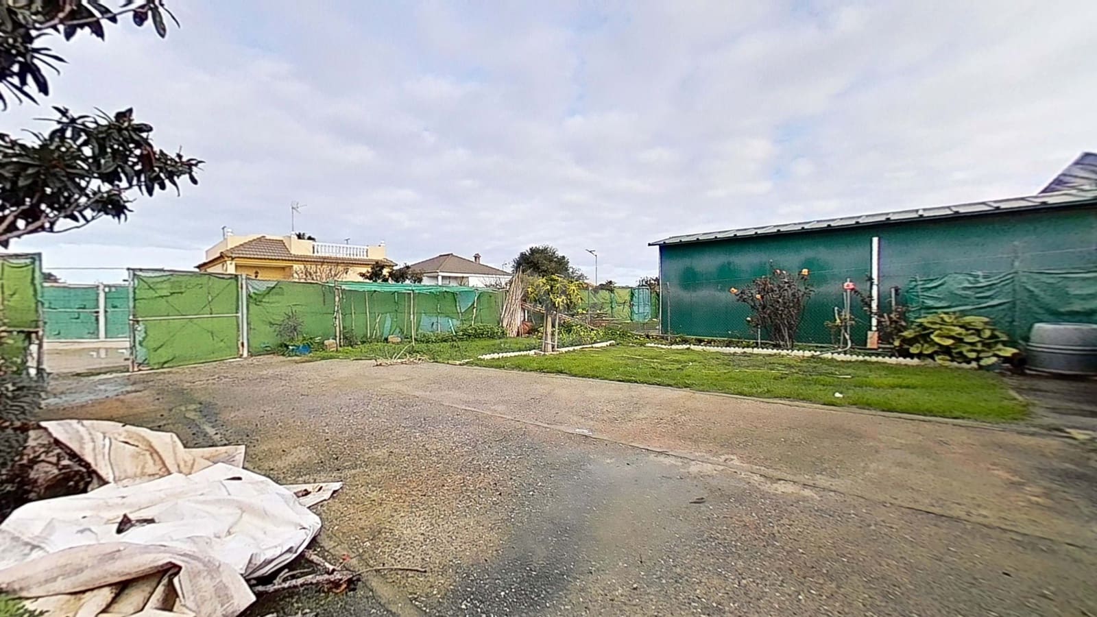 Grond te koop in Cadiz stad - € 130.000 (Ref: 9987527)