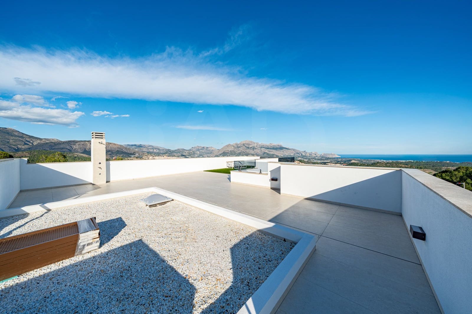 3 bedroom Townhouse for sale in Alicante / Alacant city with pool - € 659,000 (Ref: 9987528)