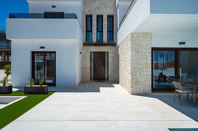 4 soverom Villa til salgs i Desamparados - Hurchillo - Torremendo, Orihuela med svømmebasseng - € 649 000 (Ref: 9987529)