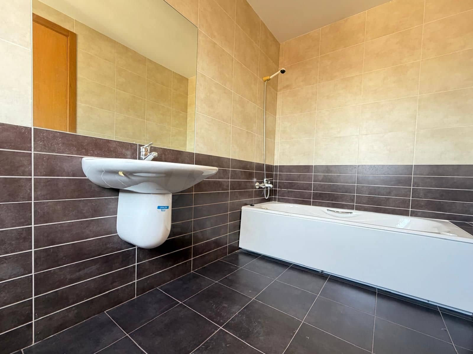 4 bedroom Terraced Villa for sale in Castello de Rugat - € 143,000 (Ref: 9987530)