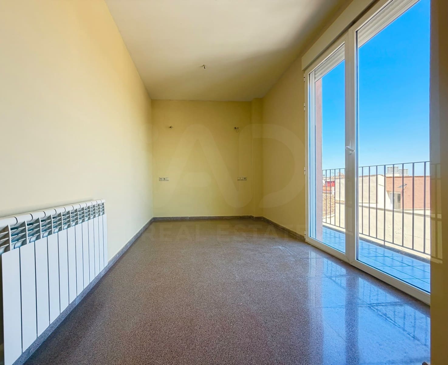4 bedroom Terraced Villa for sale in Castello de Rugat - € 143,000 (Ref: 9987530)