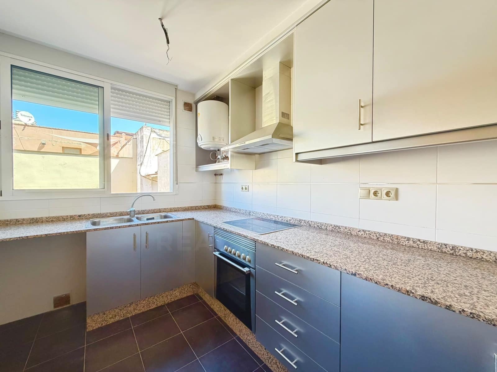 4 bedroom Terraced Villa for sale in Castello de Rugat - € 143,000 (Ref: 9987530)