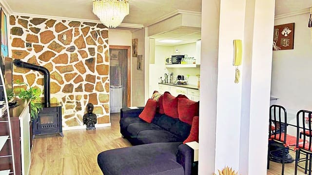Adosado de 4 habitaciones en San Vicente / Sant Vicent del Raspeig en venta con piscina - 316.000 € (Ref: 9987531)