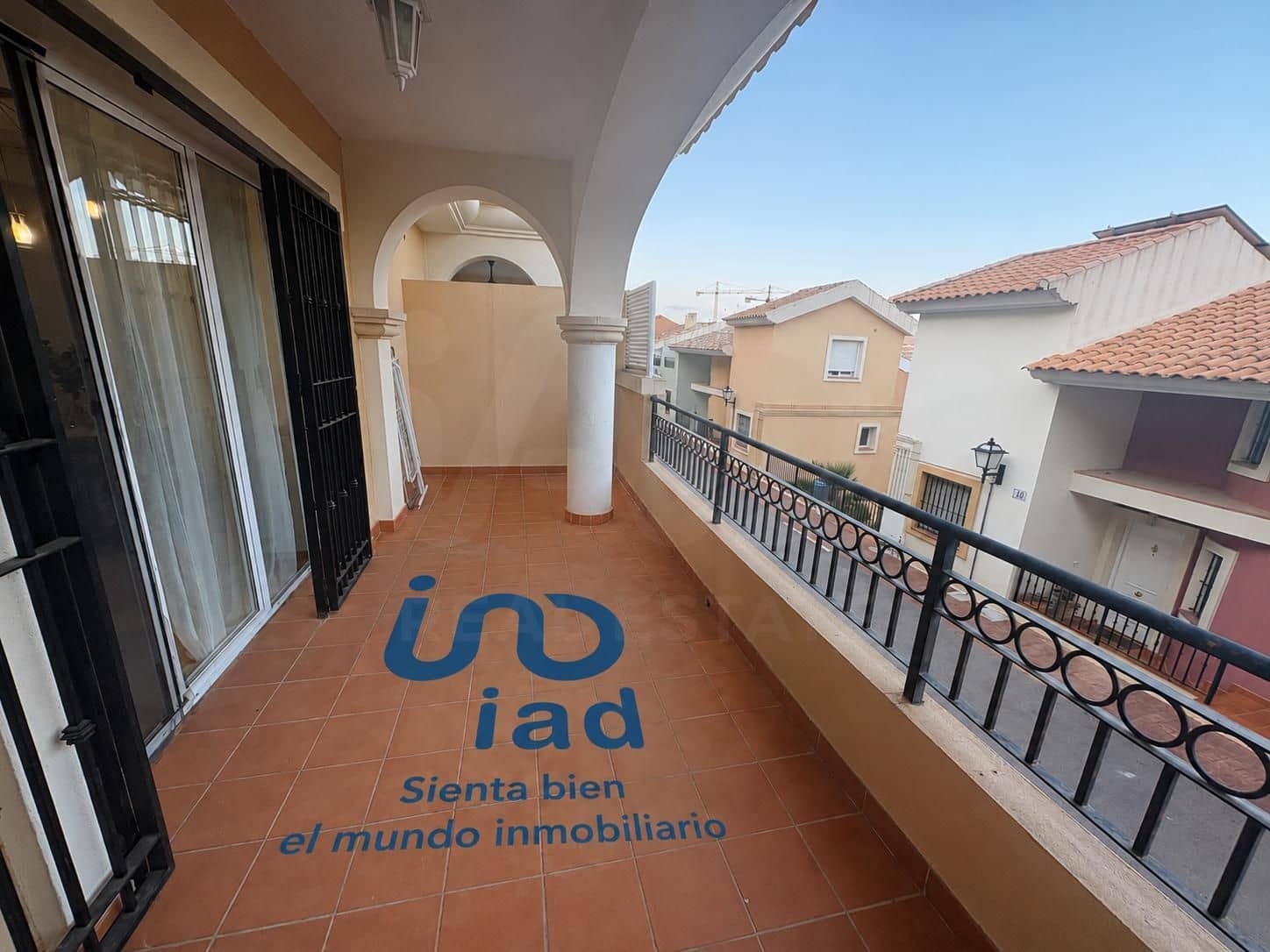 3 sovrum Radhus till salu i Alicante stad med garage - 305 000 € (Ref: 9987532)