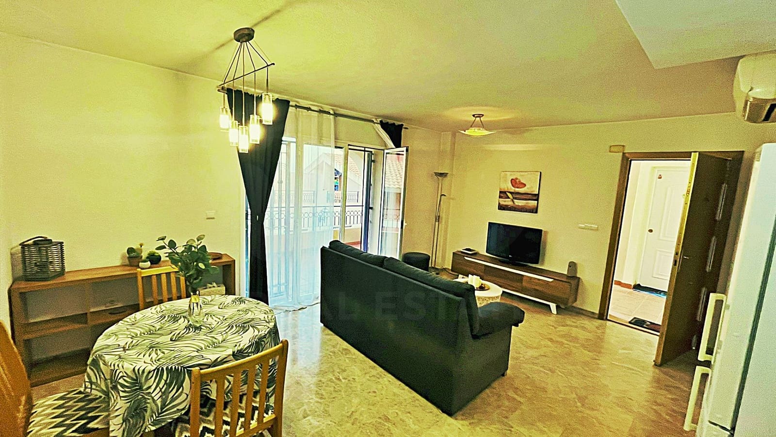 3 sovrum Radhus till salu i Alicante stad med garage - 305 000 € (Ref: 9987532)
