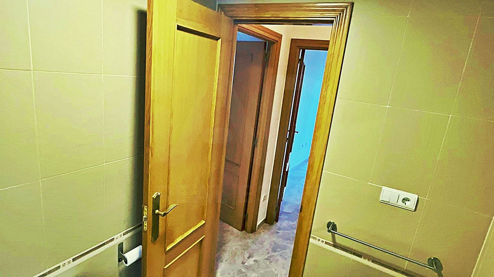 3 sovrum Radhus till salu i Alicante stad med garage - 305 000 € (Ref: 9987532)