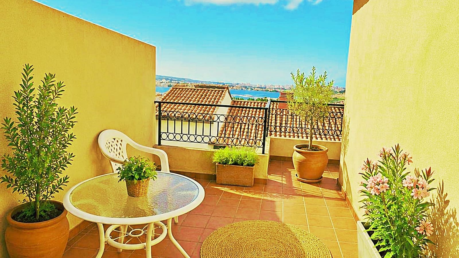 3 sovrum Radhus till salu i Alicante stad med garage - 305 000 € (Ref: 9987532)