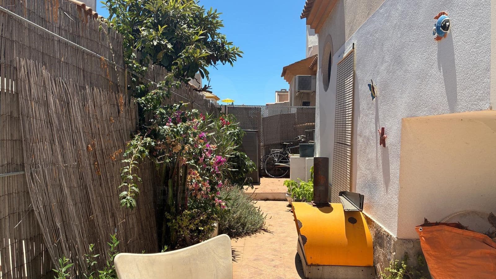 2 makuuhuone Omakotitalo myytävänä paikassa Alicante kaupunki mukana uima-altaan - 199 000 € (Ref: 9987533)